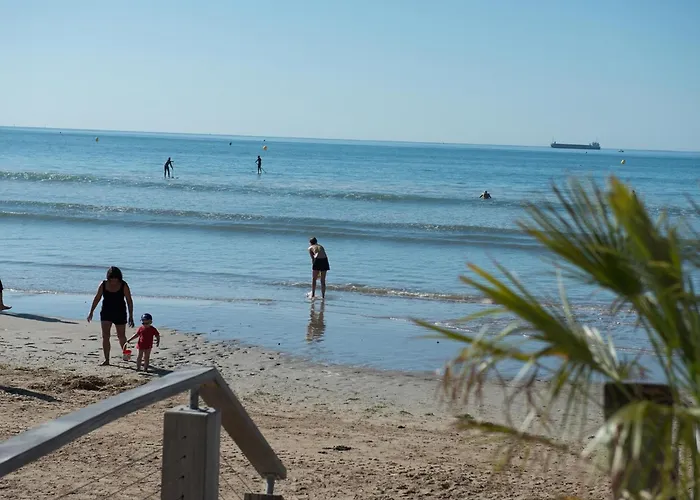 בית נופש Maison T2 Agreable Avec Cour Privative, A 400m De La Et Proche Commerces, Quartier Calme - Fr-1-92-875 *